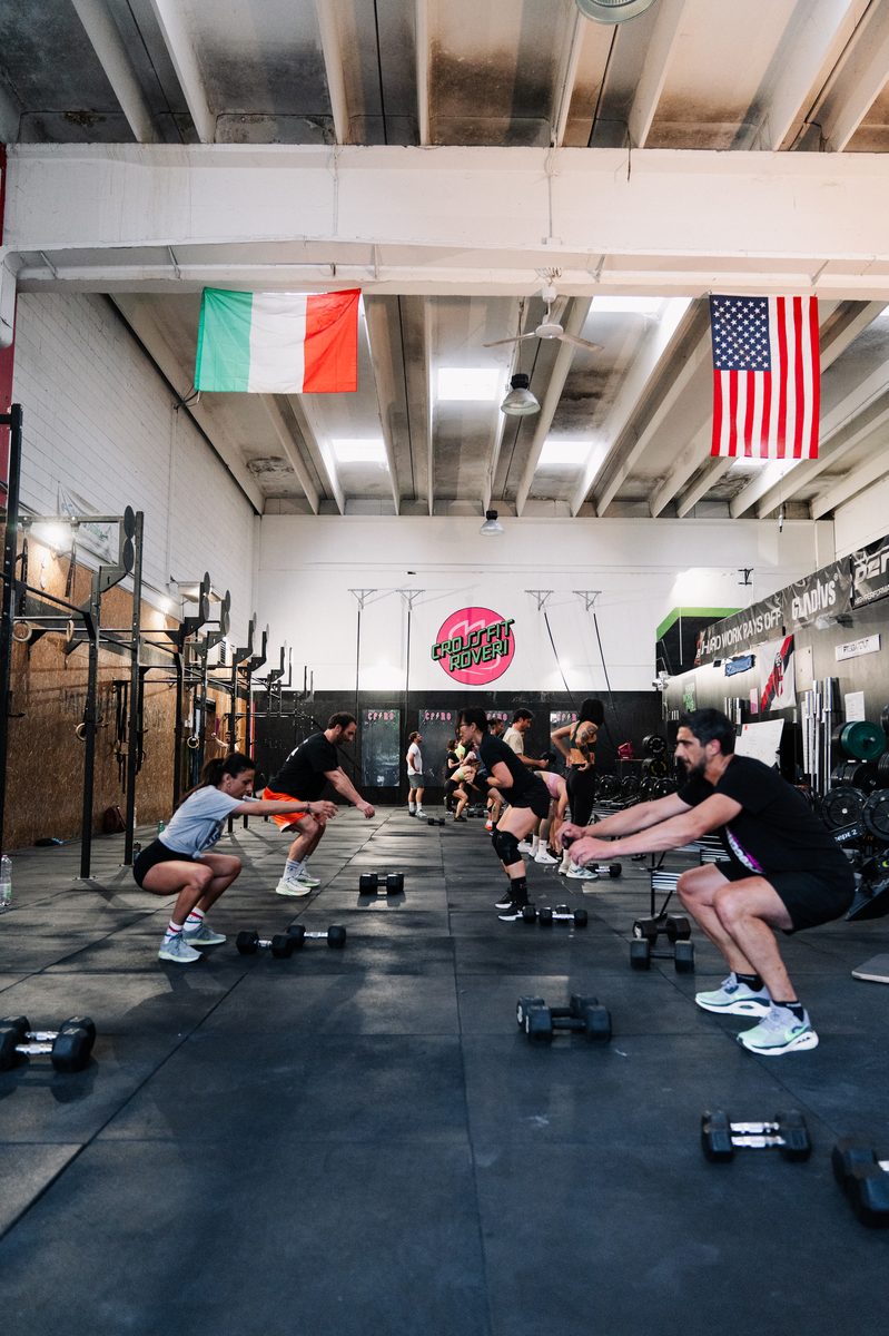Classe CrossFit con jump squat al box