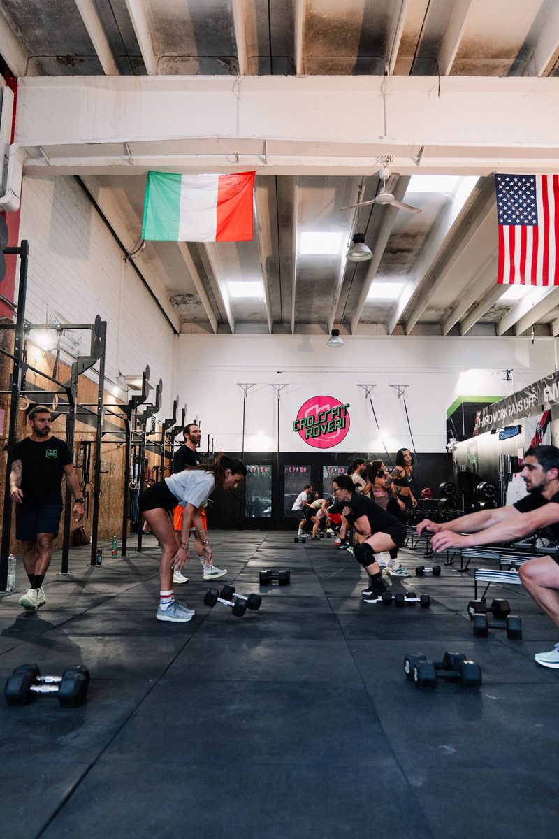 Classe CrossFit Roveri con bandiere